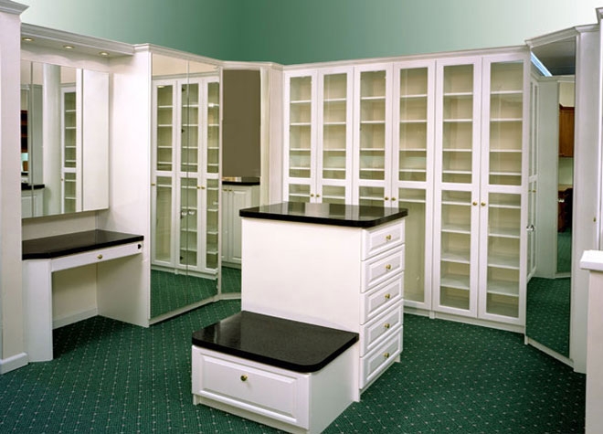 Large Closets do not necessary mean closets well planned. Avoid the 